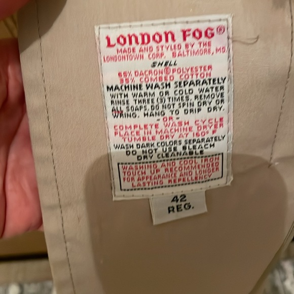 London Fog fur lined trench coat - Picture 5 of 7